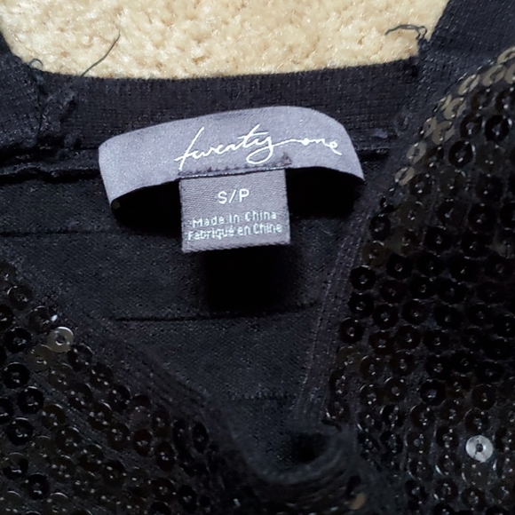 Bundle of 2 mini dresses - Picture 9 of 11